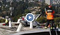 Зрелищна каскада: Кола кацна на покрива на училище