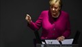 Меркел: Вижда се светлина в края на КОВИД тунела