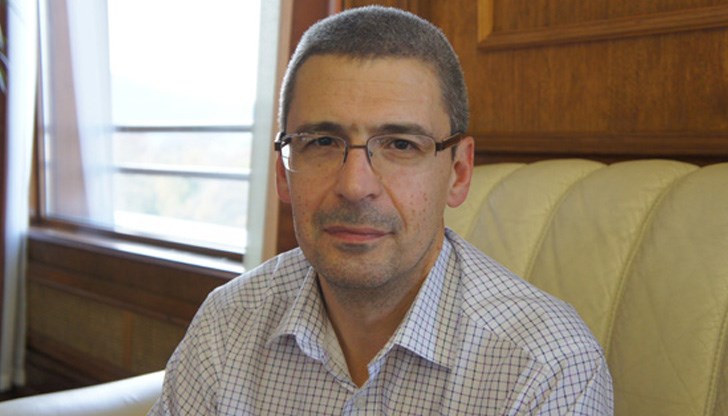 Проф. Гетов е представителят на България в Комитета за лекарства за хуманна медицина на ЕМА