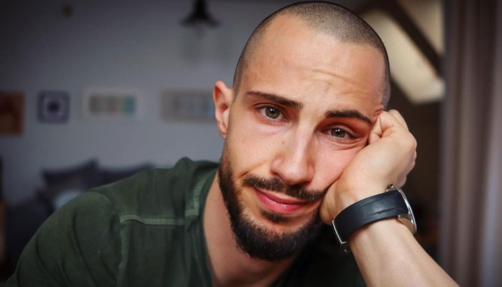 Това съобщи актьорът във Facebook