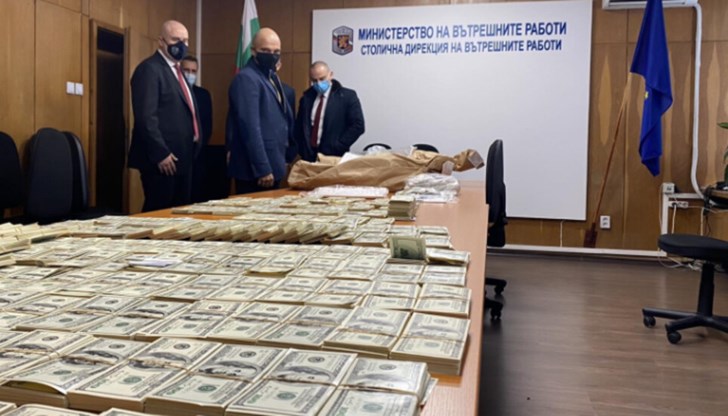 От държавното обвинение информират, че иззетите банкноти не представляват реквизитни пари, сочи официален отговор на БНБ, изготвен по повод акцията във ВТУ "Тодор Каблешков