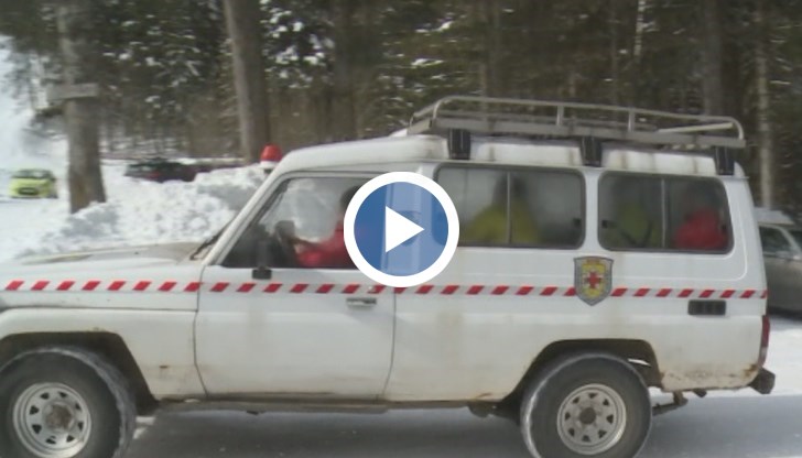 Акцията беше временно преустановена заради високата лавинна опасност и риска за живота и здравето на планинските спасители