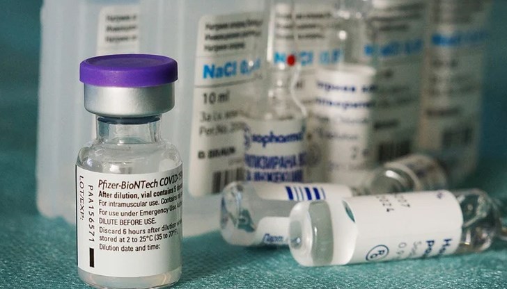Фармацевтичната компания Pfizer Inc е започнала в ранен етап на изпитване в САЩ на орална антивирусна терапия срещу Covid-19