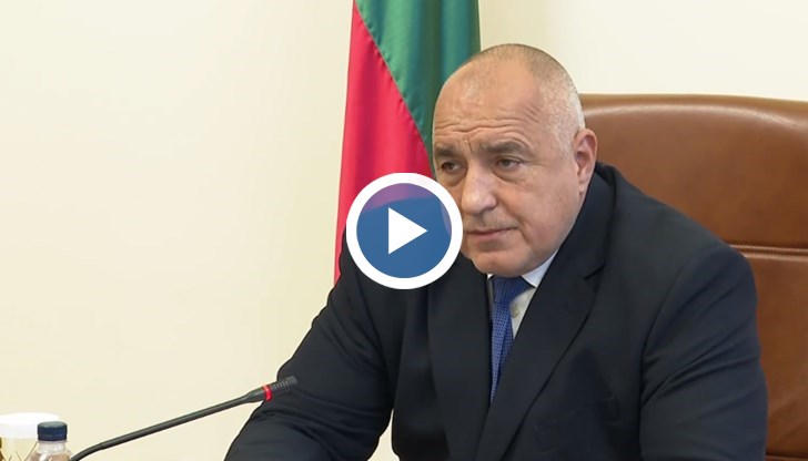 Либералните мерки не се спазват и много хора се подиграват с маските