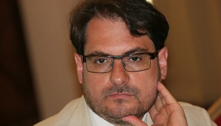 Основният въпрос, на който хората трябва да си отговорят, е дали искат запазване на сегашното управление или промяна