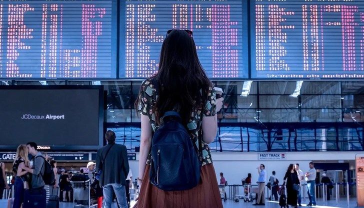 Облекчен режим за част от пристигащите от Африка българи въвежда здравният министър проф. Костадин Ангелов Облекчен режим за част от пристигащите от Африка българи въвежда здравният министър проф. Костадин Ангелов