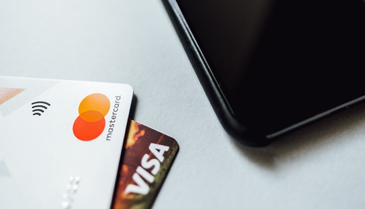 Потребителите могат да се възползват от отпуснатите пари по бърз кредит до 30 минути директно по своята дебитна или кредитна карта
