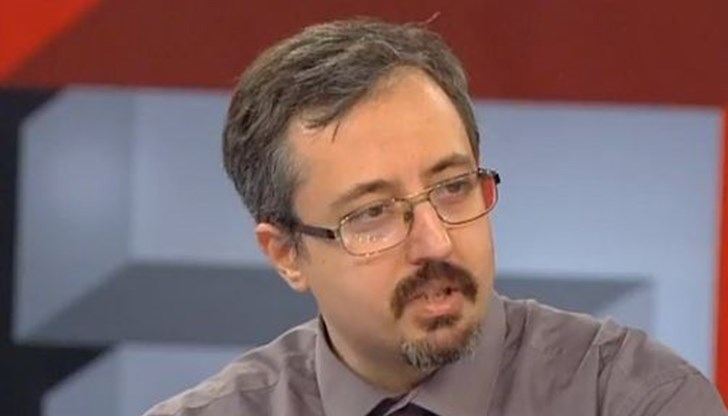 „Лесно можем да стигнем 12-15 хиляди в следващите няколко седмици, ако отворим“, смята Лъчезар Томов