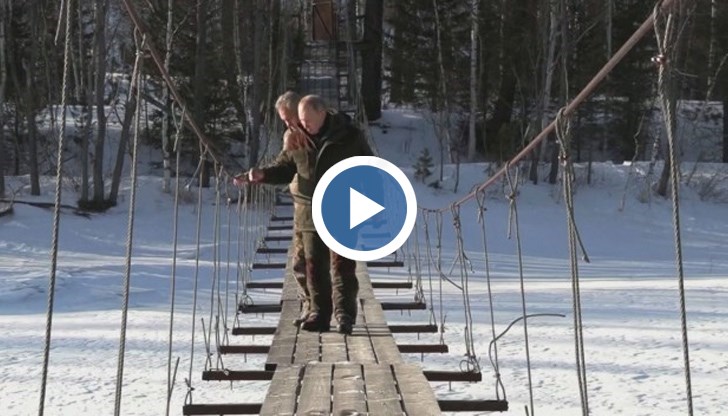 Той кара високопроходим автомобил и се разходи из заснежената планина в компанията на военния министър Сергей Шойгу