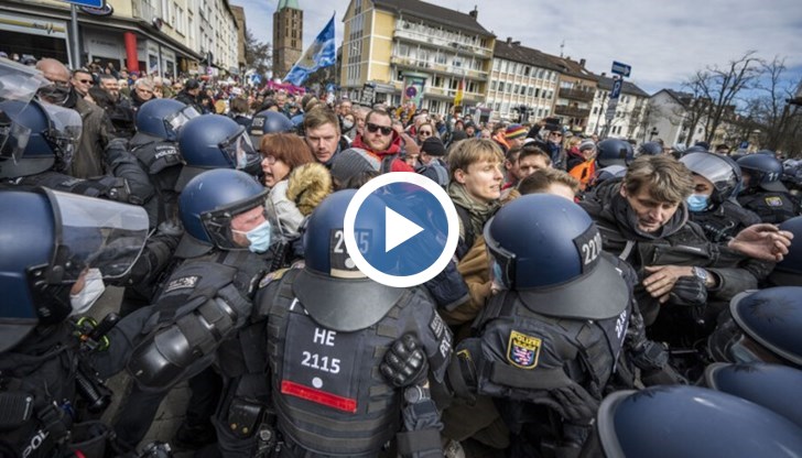 Органите на реда използваха лютив спрей и палки срещу неразрешена демонстрация против ограниченията в Касел