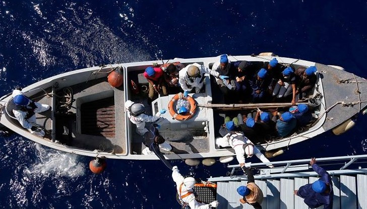 Крайната дестинация на двете корабчета била Италия