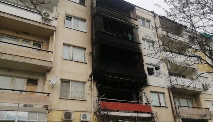 Заради гъстия дим живеещите в блока са били евакуирани
