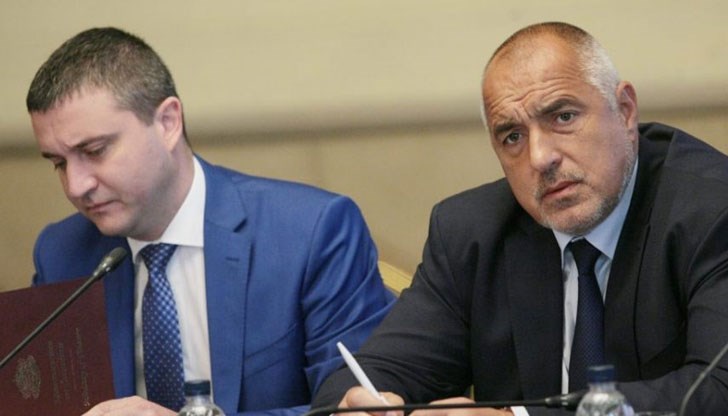 Бойко Борисов започва да се разделя с най-компрометираните си лакеи в напън да се хареса на оределите редици герберасти Бойко Борисов започва да се разделя с най-компрометираните си лакеи в напън да се хареса на оределите редици герберасти