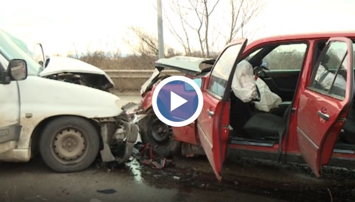 Заедно с него от местопроизшествието са избягали още четирима души