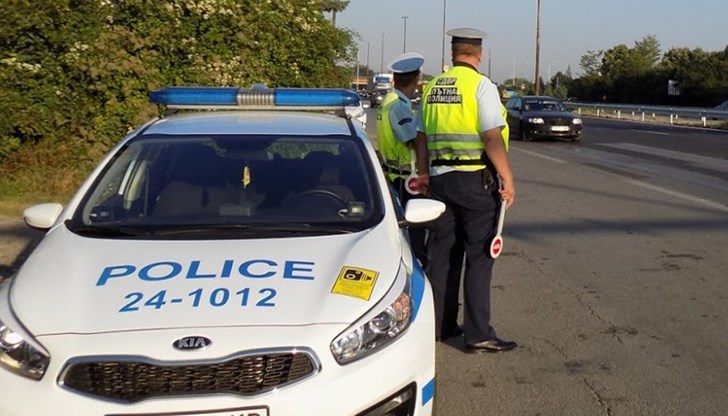 28-гишния шофьор е задържан за опит за подкуп на полицаи