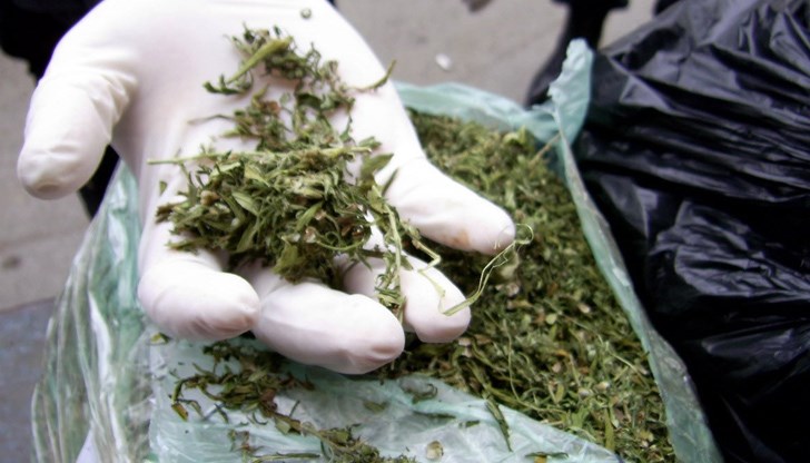 Два вида наркотици  в автомобил били открити при проверка на полицаите на Хиподрума