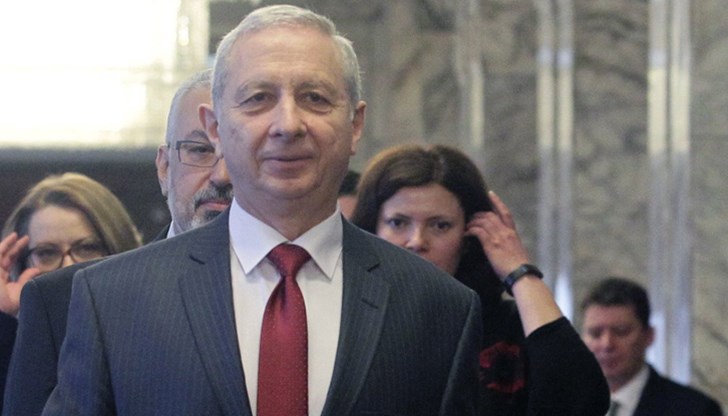 Едно от малкото позитивни неща, които могат да се кажат за 44-тия парламент, е, че той успя да завърши мандата си Едно от малкото позитивни неща, които могат да се кажат за 44-тия парламент, е, че той успя да завърши мандата си