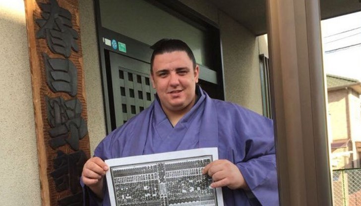 Българинът, който е с ранг "маегашира-12", тримфуира в последния кръг с техниката "хатакикоми“ срещу "комосуби" Такаясу Българинът, който е с ранг "маегашира-12", тримфуира в последния кръг с техниката "хатакикоми“ срещу "комосуби" Такаясу