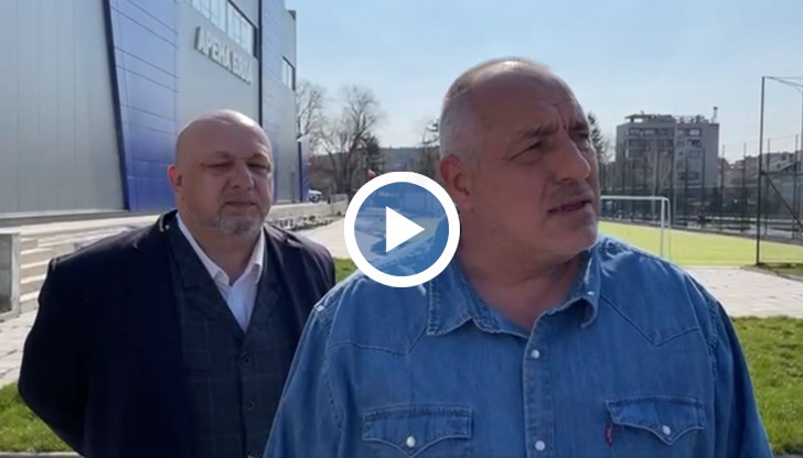 Борисов остана доволен от видяното, но не пожела да влезе в училището, понеже вече го бил видял при предното си посещение в града