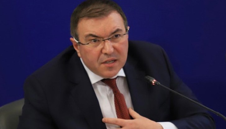 Напомни ни за „калпавия матрЯл“ като с болка сподели, че всичко са направили, но за съжаление „няма ора“ да го оценят! Напомни ни за „калпавия матрЯл“ като с болка сподели, че всичко са направили, но за съжаление „няма ора“ да го оценят!