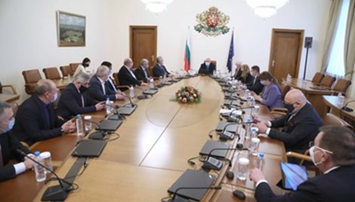 До момента безлихвени кредити са получили близо 37 000 души До момента безлихвени кредити са получили близо 37 000 души