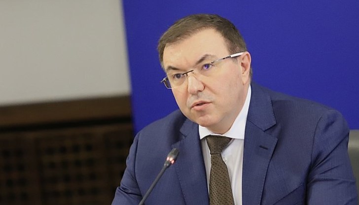 Костадин Ангелов: Не можем да си позволим да изхвърляме ваксини Костадин Ангелов: Не можем да си позволим да изхвърляме ваксини