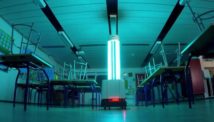 В Дания дезинфекцират обществени пространства с помощта на роботи В Дания дезинфекцират обществени пространства с помощта на роботи