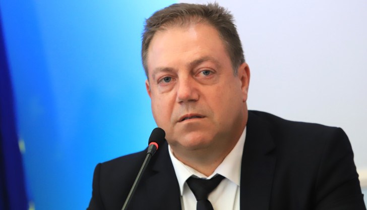 „НЗОК основно, което прави е да изпълнява едни формални функции, с които да пречи", коментира д-р Иван Маджаров