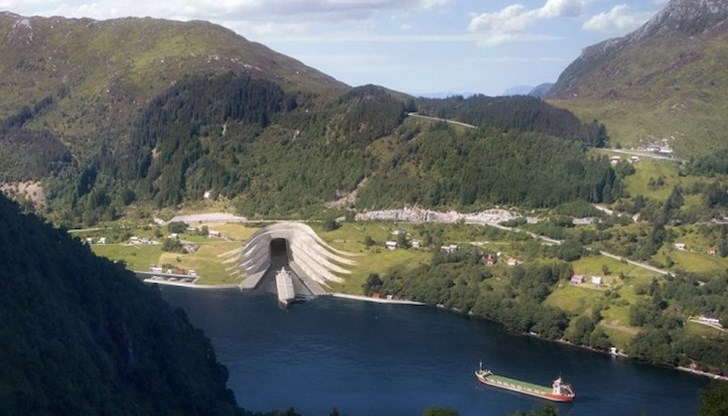 Цената на "инженерното чудо" ще е 330 милиона долара, а дължината му ще е малко над 1,5 километра