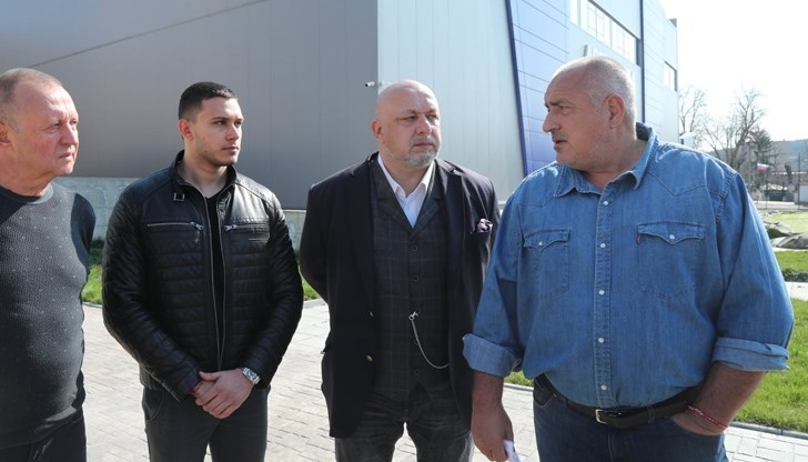 Като ластик сме - отваряме-затваряме на 10-15 дни, обяви премиерът