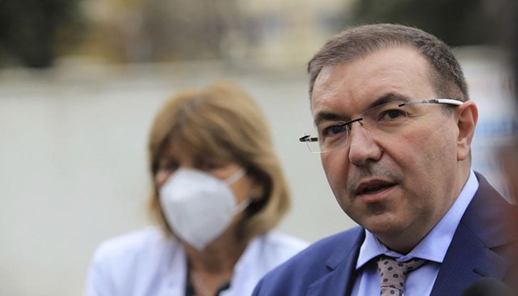 Според здравния министър ако тестваме повече, нямаше да бъдем първи Според здравния министър ако тестваме повече, нямаше да бъдем първи