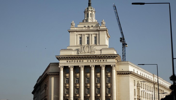 Старата сграда на Народното събрание седи празна