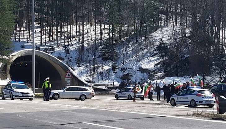 Протестиращите искат честни избори Протестиращите искат честни избори