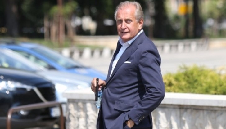 Задава се скрит монопол на пазара на платена телевизия и бетониране на постоянно растящите цени на мобилните услуги в ущърб на гражданите Задава се скрит монопол на пазара на платена телевизия и бетониране на постоянно растящите цени на мобилните услуги в ущърб на гражданите