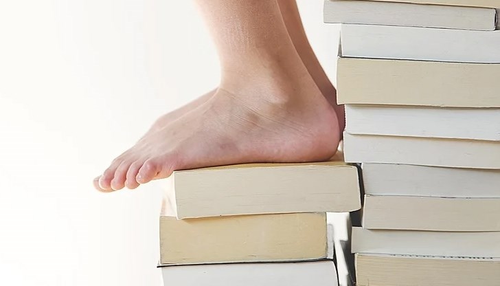 Знаете ли, че стъпалата ни разполагат с около 250 000 потни жлези