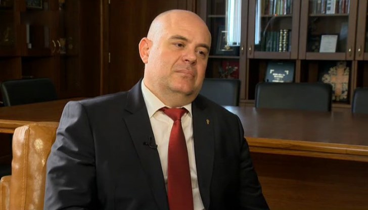 Когато разузнавателните данни струват жълти стотинки, едва ли ги купуват ценители