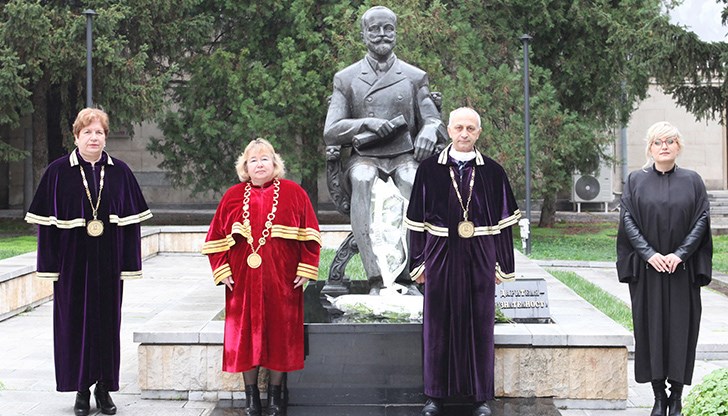 Проф. Поля Ангелова е издъхнала след едномесечна битка с Ковид