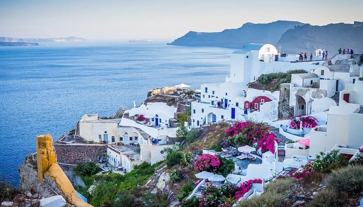 Туроператори договарят PCR на половин цена за клиентите си Туроператори договарят PCR на половин цена за клиентите си