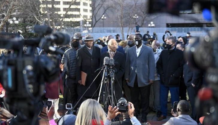 Съдебните заседатели положиха клетва по делото срещу полицая, обвинен в непредумишленото убийство