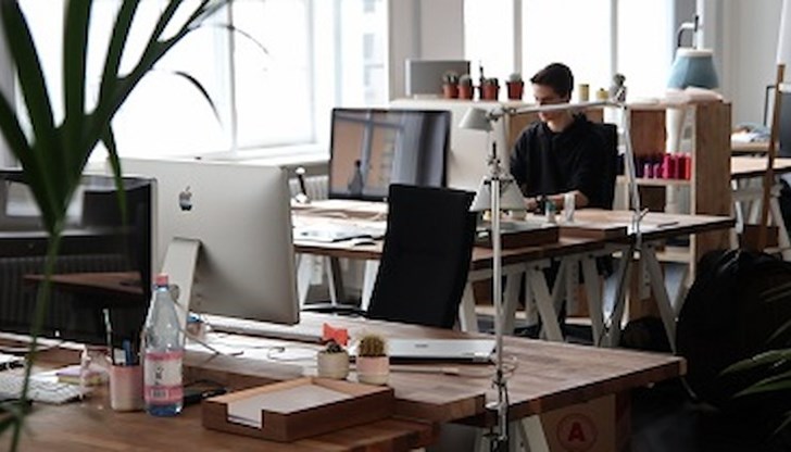 Служители могат да получат финансова подкрепа в размер на 75% от осигурителния им доход