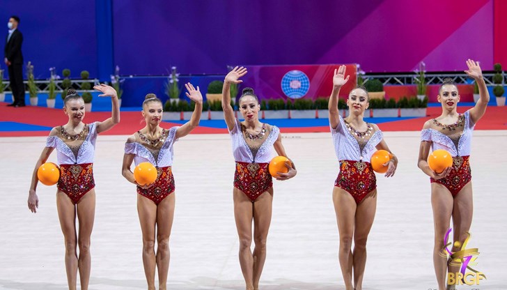 Днес България завоюва два медала - злато на ансамбъла и сребро на Боряна Калейн в индивидуалната надпревара