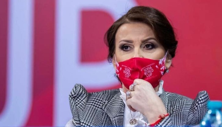 "Коварната болест успя да ме повали", жалва се Раева