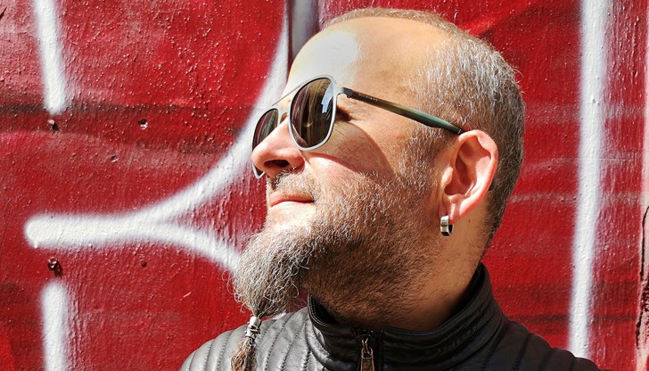 Радослав Бимбалов: Всеки уважаващ професията си журналист трябва да застане от другата страна на ластика. Където сме ние. Радослав Бимбалов: Всеки уважаващ професията си журналист трябва да застане от другата страна на ластика. Където сме ние.