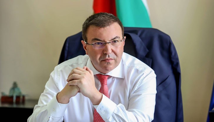 Осигурили сме ваксини за две Българии, заяви здравният министър