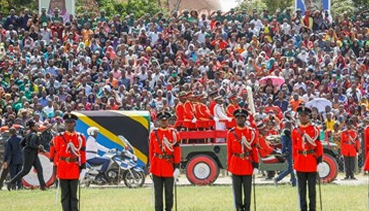 Млада жена и четири деца бяха прегазени до смърт