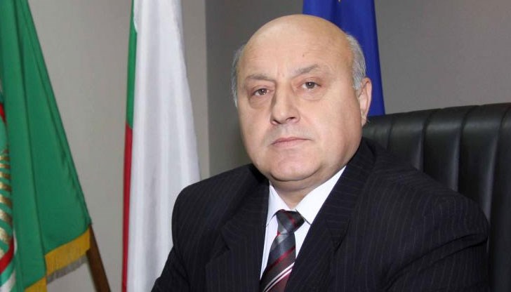 Според местни медии причината за смъртта е COVID инфекция