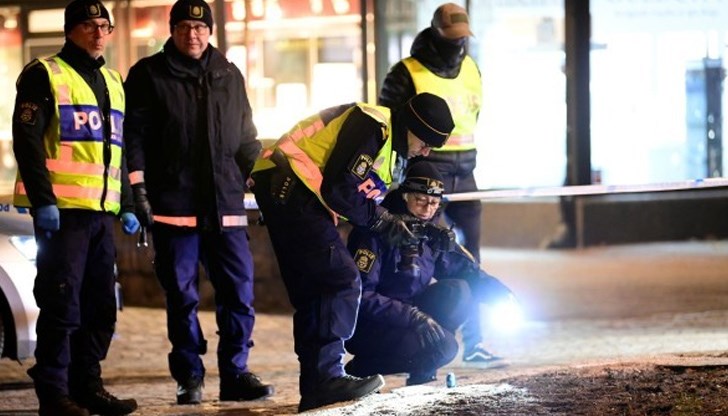 Шведската полиция заяви, че разглежда нападението с нож срещу минувачи в южния град Ветланда като акт на тероризъм