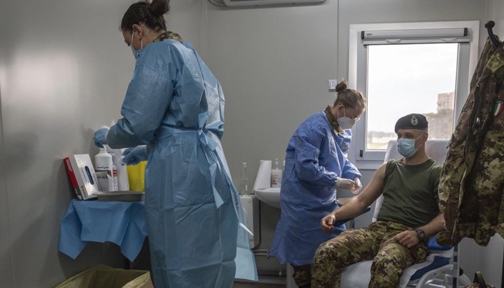 43-годишният италиански военнослужещ Стефано Патерно от Сицилия е починал вследствие на сърдечен арест ден след като му е била поставена първа доза от ваксината на "АстраЗенека" срещу COVID-19