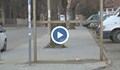 Премахнаха билборд, който едва не уби дете в Благоевград
