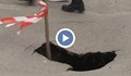 Опасна дупка се отвори на велоалея и тротоар в Русе